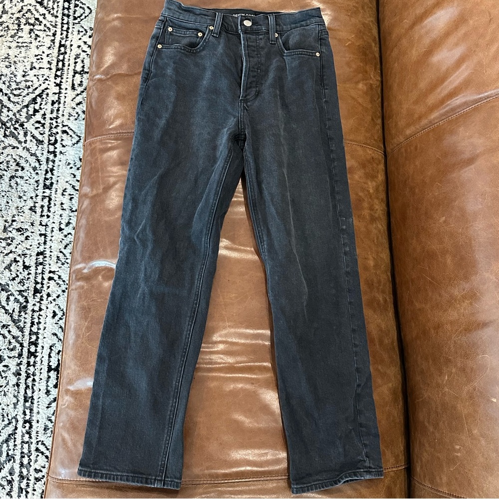 Denim Forum High Rise Straight Jeans in black. Size 26